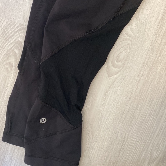 Lululemon mesh cropped legging with pockets - Picture 3 of 3